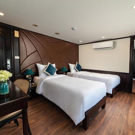 Amanda Cruise Ha Long Bay Exterior photo