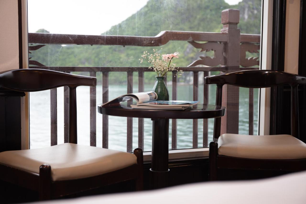 Amanda Cruise Ha Long Bay Exterior photo