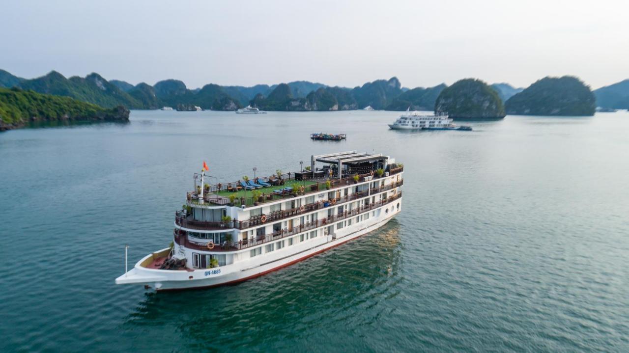 Amanda Cruise Ha Long Bay Exterior photo